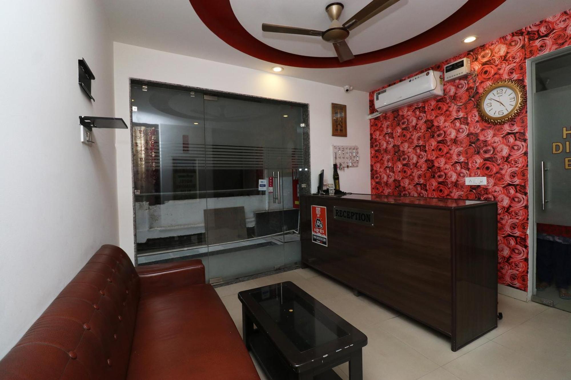 Oyo Flagship Hotel Daimond Nowe Delhi Zewnętrze zdjęcie